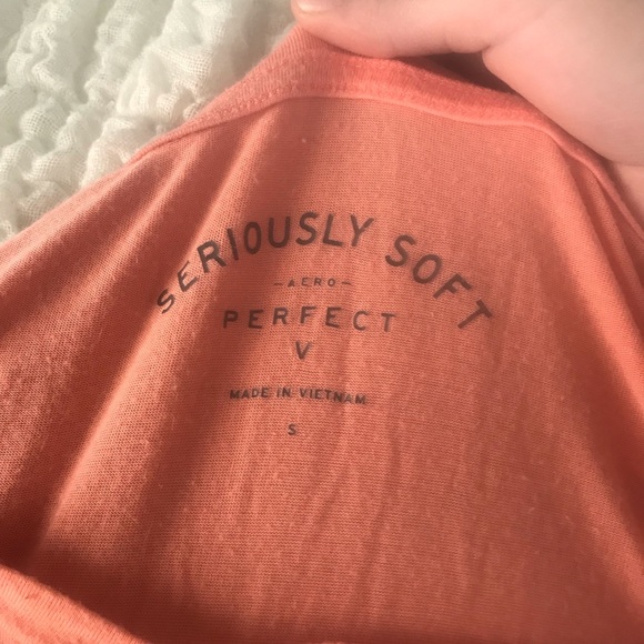 Apricot orange Aeropostale super soft v-neck t - Picture 2 of 3